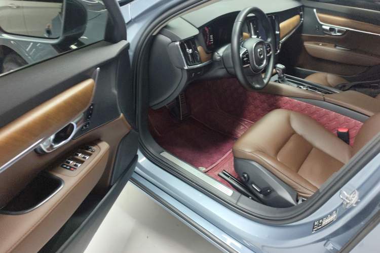 Used Volvo S90 2018 T4 Zhiyi Edition
