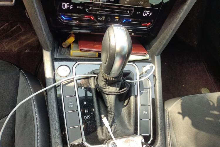 Used Volkswagen FAW-Volkswagen CC 2021 330TSI Ignite Edition Gear Lever