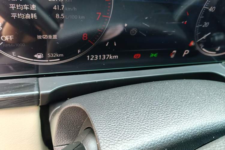 Used Buick GL8 2022 ES Landtrek 653T Luxury Edition Odometer Close Up