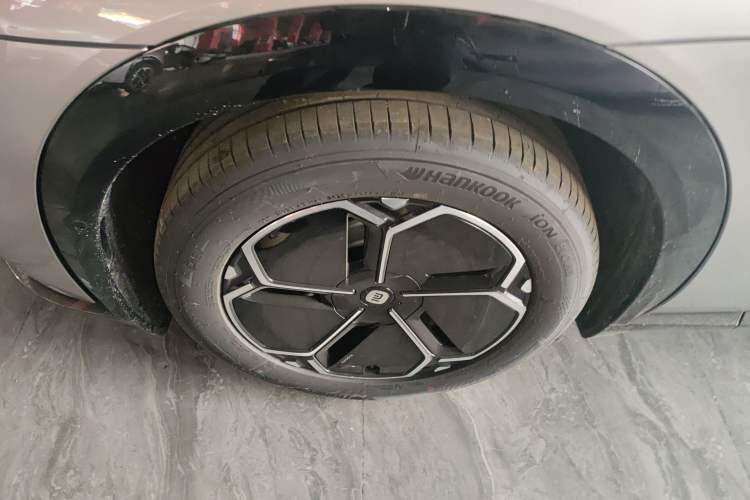 Used Xiaomi Auto YU7 2025 Ultra-Long Range Rear-Wheel Drive Version
