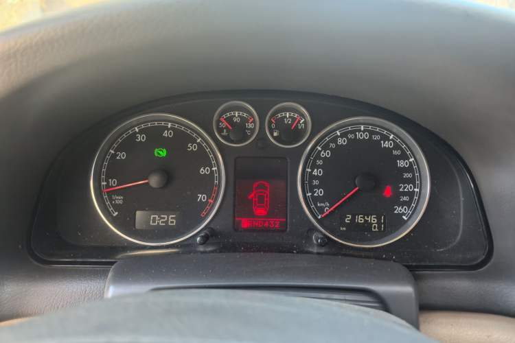 Used Volkswagen Passat 2005 1.8T Automatic Luxury Model Instrument Cluster