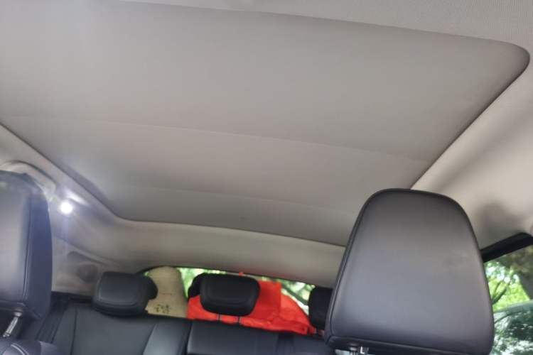 Used Wey VV5 2019 Upgraded Model 2.0T Two-Wheel Drive Ultra-Luxury Version China V Standard Headliner