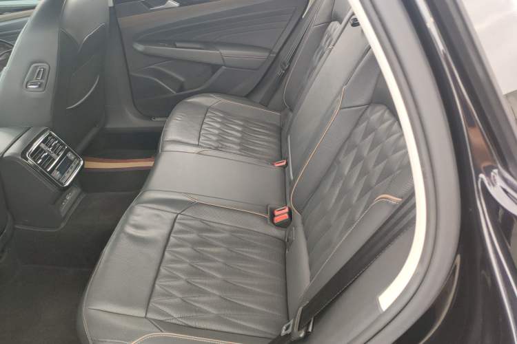 Used Volkswagen Passat 2020 330TSI Luxury Edition China VI