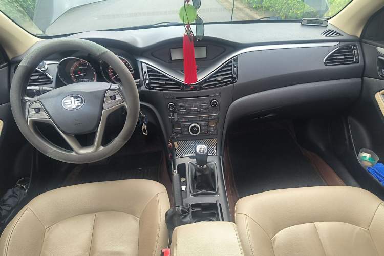 Used Bestune B70 2014 2.0L manual luxury version