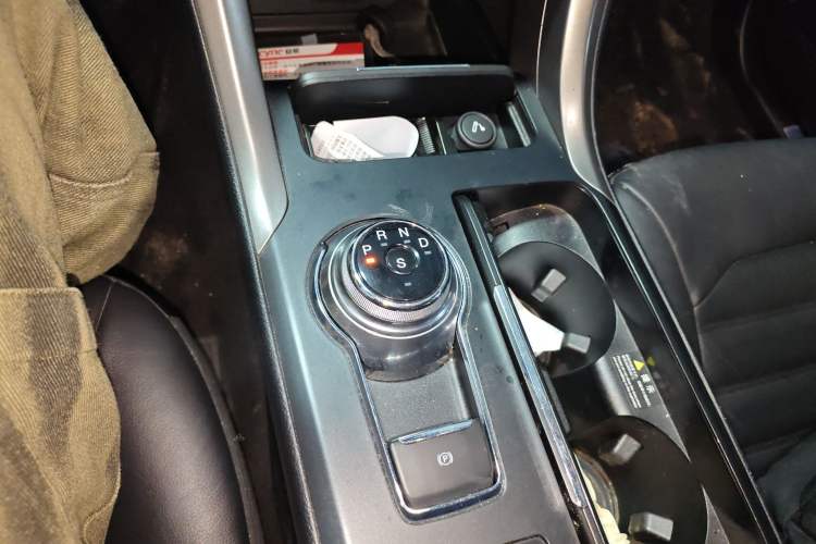 Used Ford Mondeo 2017 EcoBoost 180 Stylish Model Gear Lever