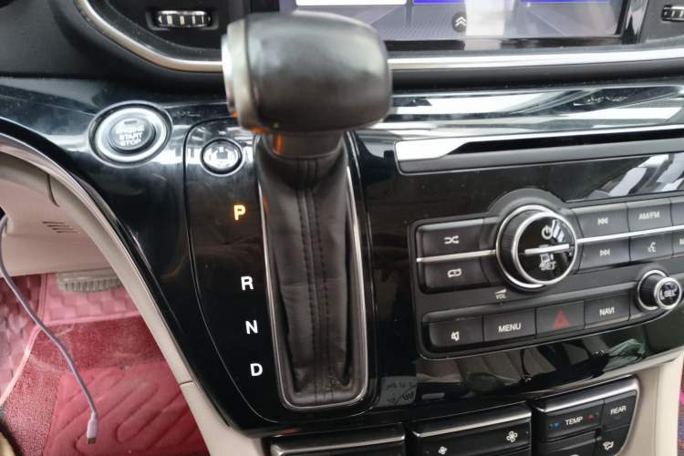 Used GAC Trumpchi M8 2018 320T Luxury Edition Gear Lever