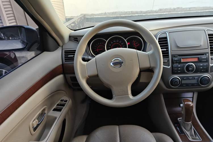 Used Nissan Sylphy 2009 1.6XL Automatic Luxury Sunroof Edition Steering Wheel