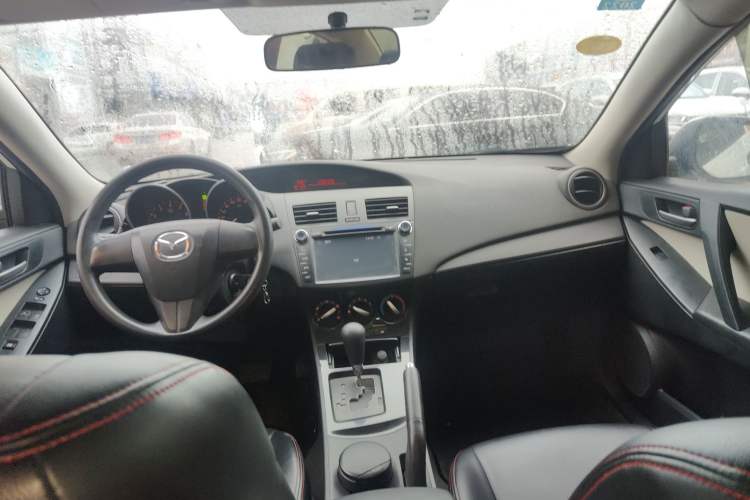 Used Mazda Mazda 3 2015 Sedan 1.6L Automatic Comfort Model