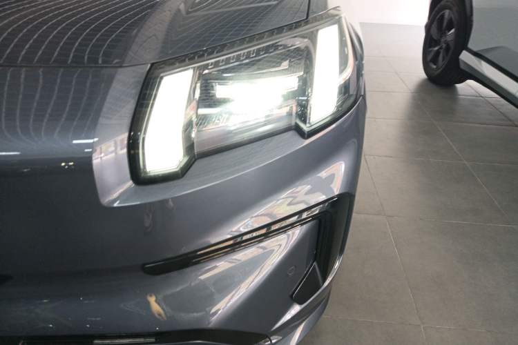 Used AION V 2024 Aion Tyrannosaurus 650 LiDAR Edition