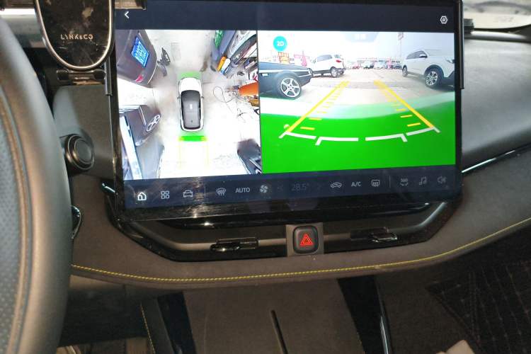 Used Lynk & Co 06 2025 Renew 1.5T Pro Audio And AC Panel