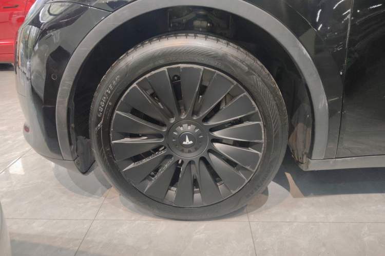 Used Tesla Model Y 2023 Rear-Wheel-Drive Version Left Front Wheel Hub