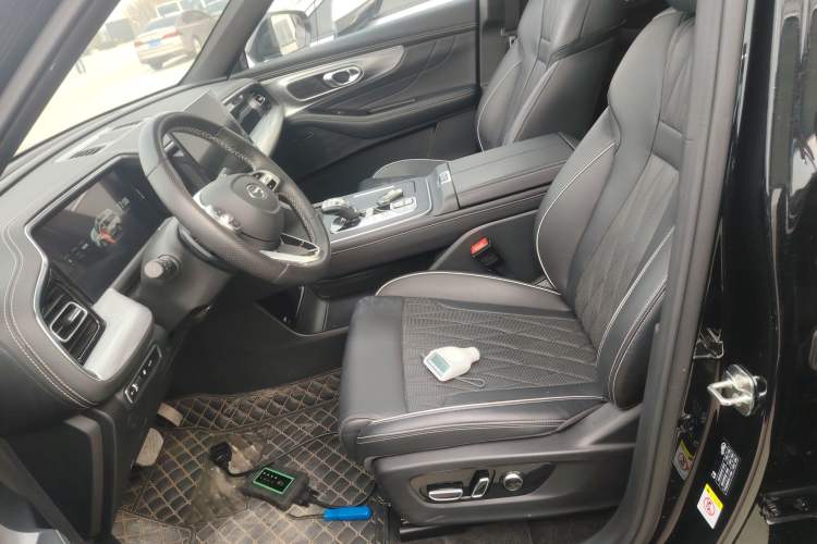 Used GAC Trumpchi GS8 2024 Linghang Series 2.0 TGDI Two-Wheel Drive Luxury Smart Connectivity Version
