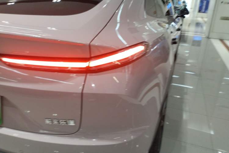 Used ONVO L60 2024 60 kWh All-Wheel Drive
