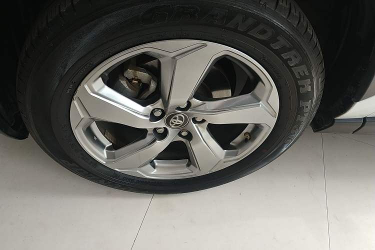 Used Toyota RAV4 2022 2.0L CVT Two-Wheel Drive Fashion Plus Edition
