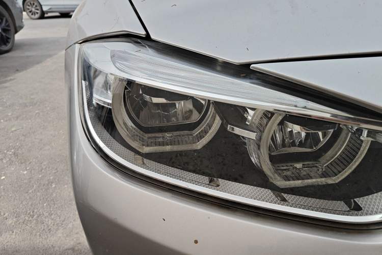 Used BMW 3 Series 2018 320Li Fashion Model Right Front Headlight