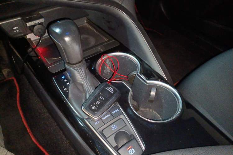 Used Toyota Camry 2018 2.0S FENGSHANG Edition Interior 1