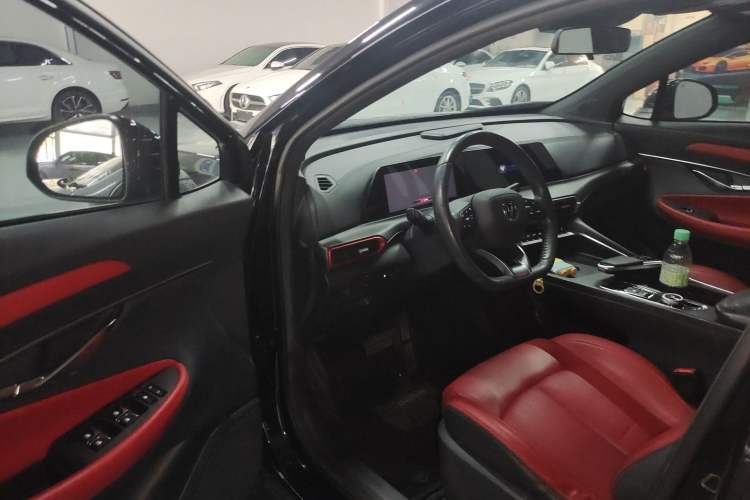 Used CHANGAN UNI-T 2020 1.5T Prestige Version