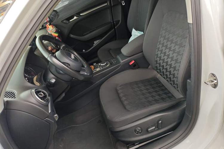 Used Audi A3 2016 Limousine 35 TFSI Prestige Edition
