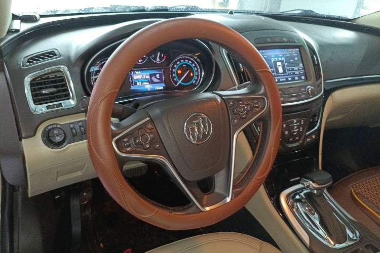 Used Buick Regal 2015 2.0L Elite Fashion Edition