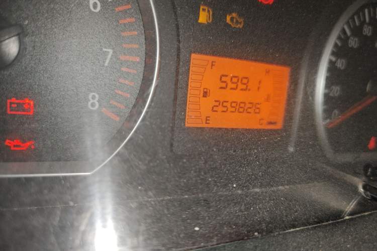 Used FORTHING Lingzhi 2017 M3L 1.6L 7-Seater Comfort Model