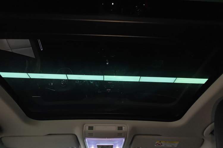 Used Volkswagen Magotan 2019 330TSI DSG Luxury Model China V Standard Headliner