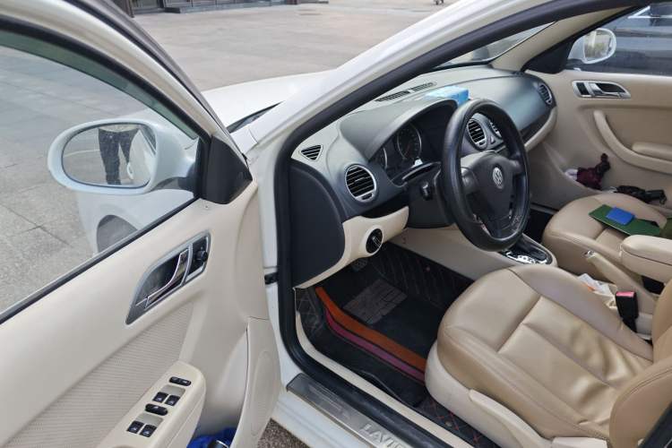 Used Volkswagen Lavida 2008 1.6L Automatic Prestige Edition Driver Seat