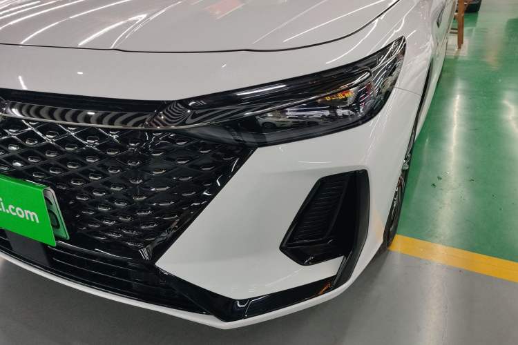 Used Chery Fengyun A8 2025 Model 70km Standard Version