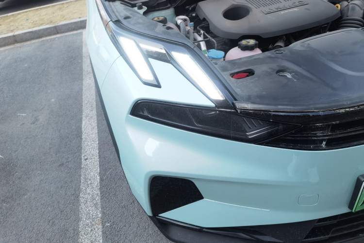 Used Lynk & Co 06 EM-P 2023 EM-P 126 Long-Range Halo Right Front Headlight