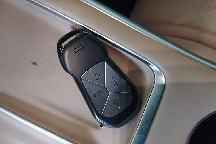 Used XPeng G9 2025 625 Long-Range Max Vehicle Key