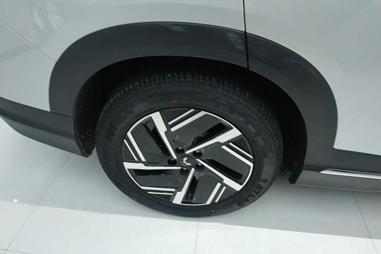 Used Wuling Xingguang S 2024 510 km Flagship Version Exterior 4