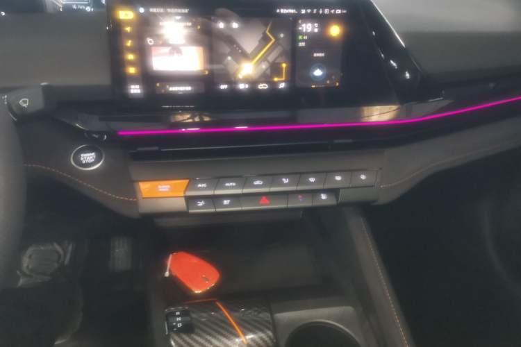 Used Changan UNI-V 2024 1.5T Prestige Edition