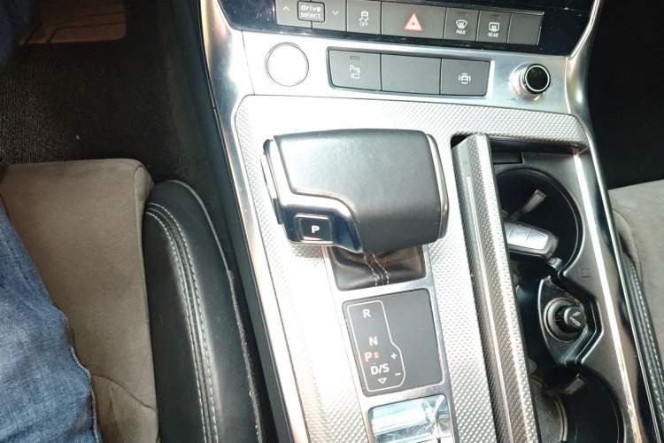 Used Audi A6L 2020 40 TFSI Luxury Dynamic Edition Gear Lever