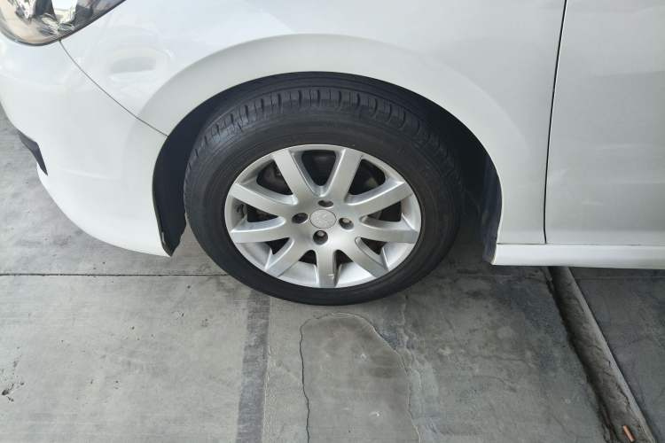 Used Peugeot 308 2014 Enjoy Edition Classic 1.6L Manual YouShang Model
