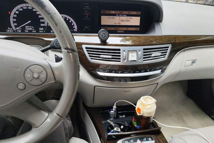 Used Mercedes-Benz S-Class 2010 S 300 L Luxury Model