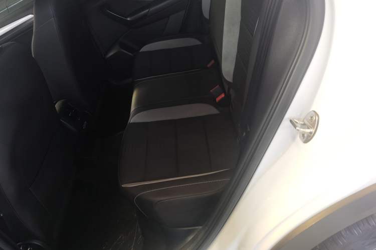 Used Volkswagen T-ROC 2019 230TSI DSG Two-Wheel-Drive Advanced Version China VI Standard Left Rear Seat