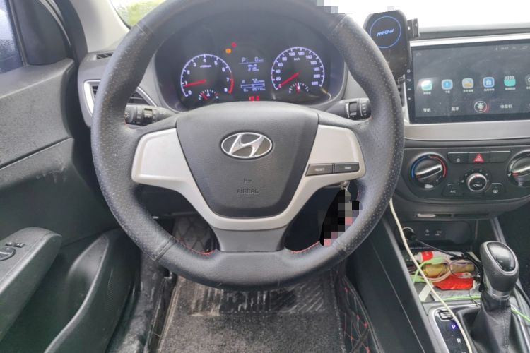 Used Hyundai Verna (new generation) 2016 1.4L Automatic Cool Edition GLS Steering Wheel