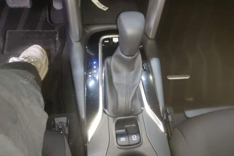 Used Toyota Corolla Cross 2023 2.0L Pioneer Edition Gear Lever