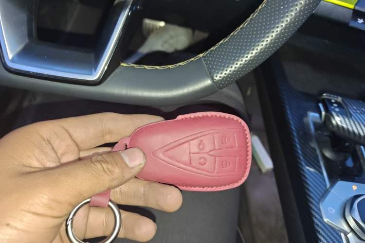 Used CHANGAN UNI-V 2022 1.5T Sport Edition Vehicle Key