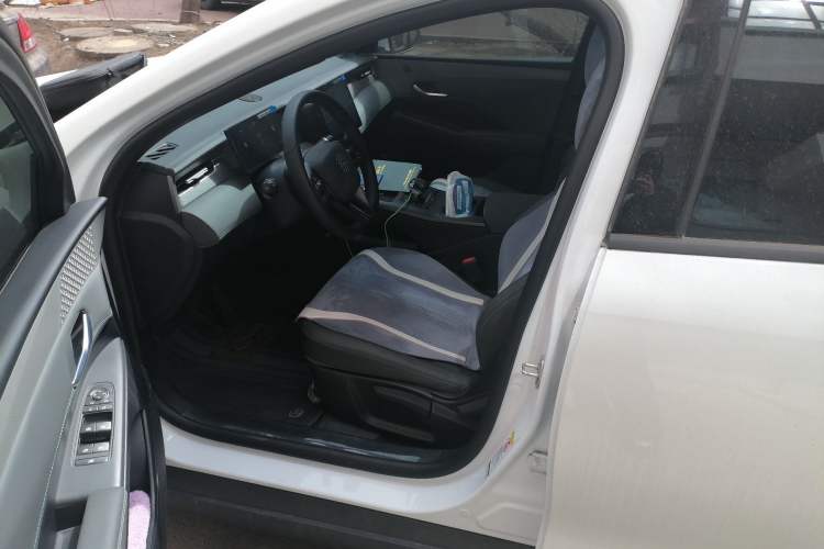 Used BYD Qin PLUS 2025 DM-i Smart Drive 55KM Leading Model
