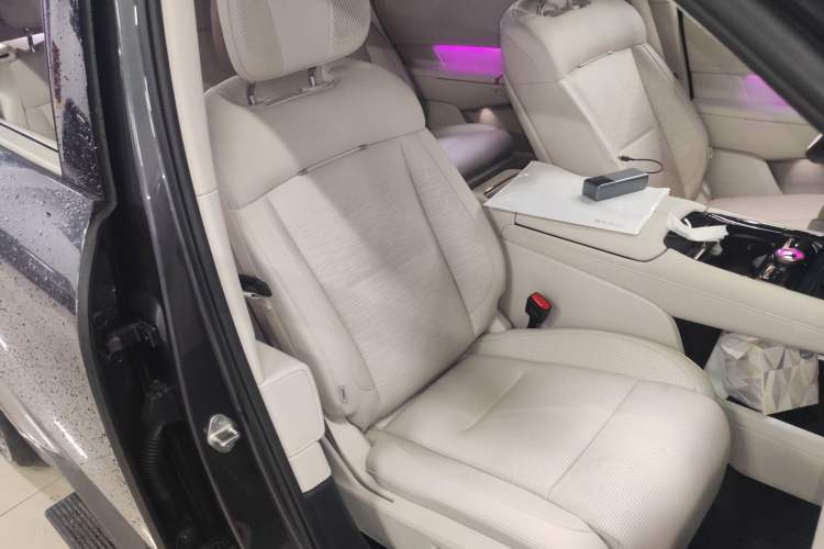 Used Lynk & Co 900 2025 1.5T Ultra
