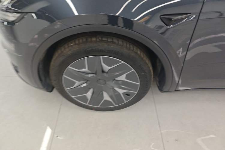 Used Tesla Model Y L 2025 Model Long-Range All-Wheel-Drive Version