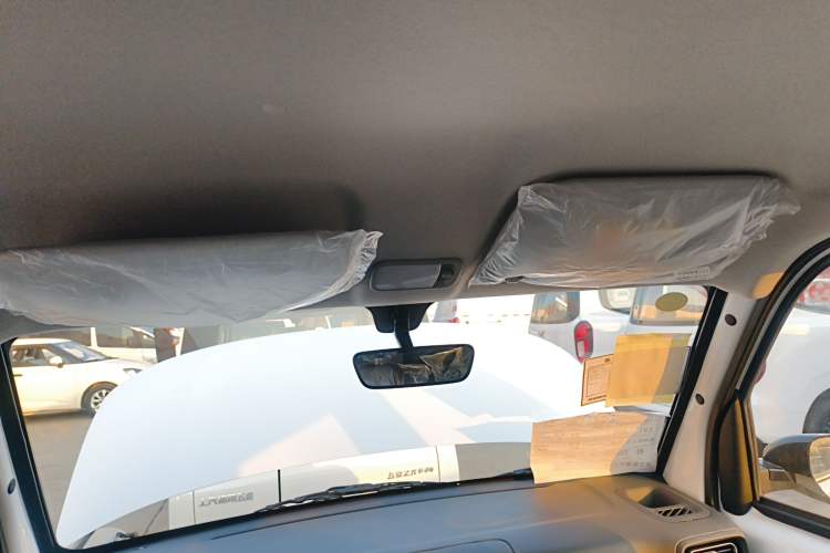 Used Wuling Zhiguang New Energy 2025 Model 305km Ambitious Edition
