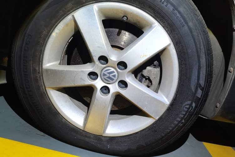 Used Volkswagen Bora 2011 1.6L Manual Fashion Edition
