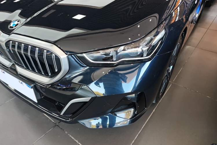 Used BMW 5 Series 2025 530Li Leading Model M Sport Package
