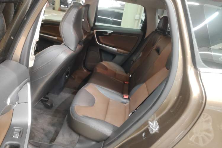 Used Volvo XC60 2017 T5 AWD Smart Range Edition Left Rear Seat