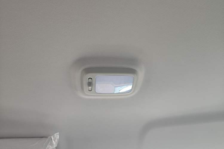 Used Foton Intelligent Blue Elf E7 2024 All-Electric Van Flat Roof 2 Seats EVE Energy 41.86 kWh Headliner