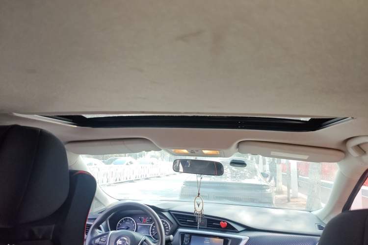 Used Nissan Lannia 2016 1.6L CVT Smart Cool Edition Headliner