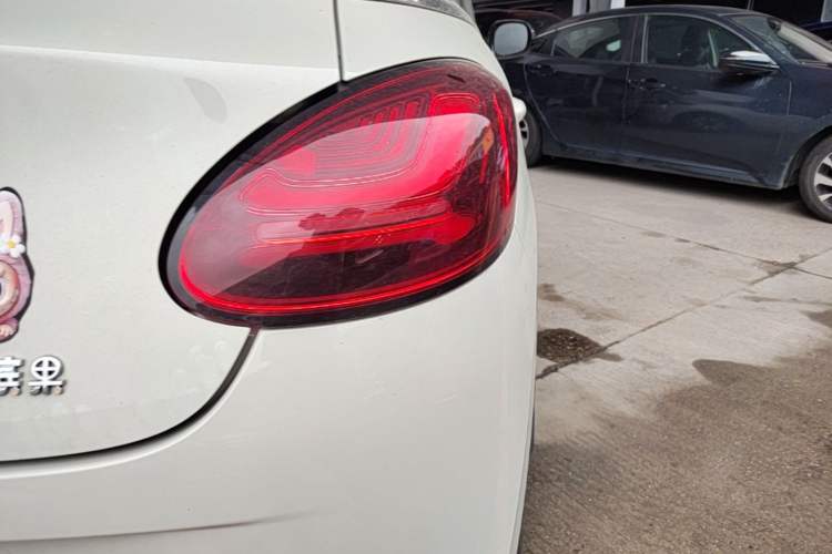 Used Wuling Bingo 2023 333 km Lingxi Connected+ Version Right Rear Taillight