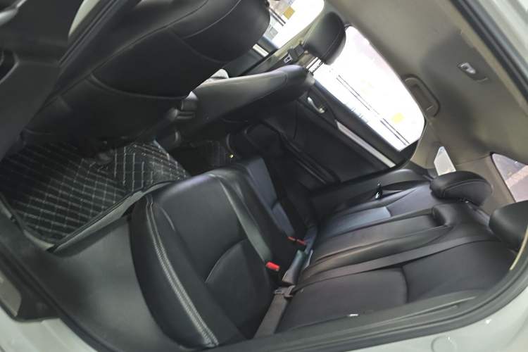 Used Honda Civic 2016 220TURBO CVT Luxury Edition Left Rear Seat