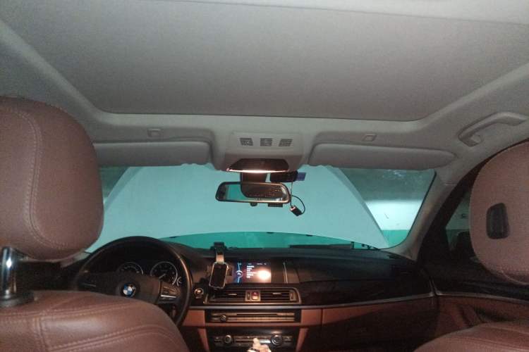 Used BMW 5 Series 2014 525Li Leading Model
